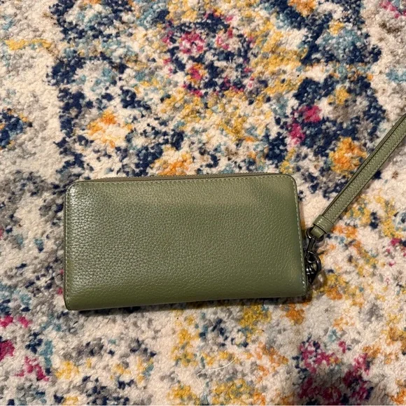 Coach Olive Leather Wristlet Wallet - Picture 2 of 5